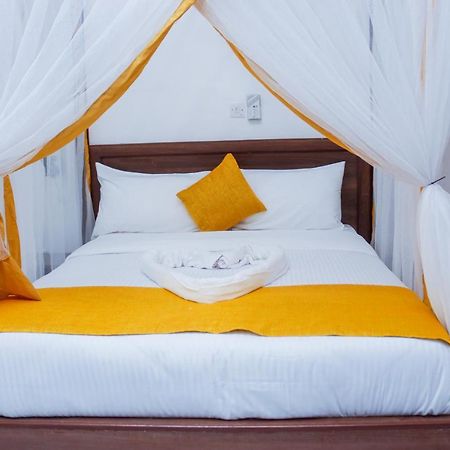 Diani Palm Resort ディアニ・ビーチ エクステリア 写真