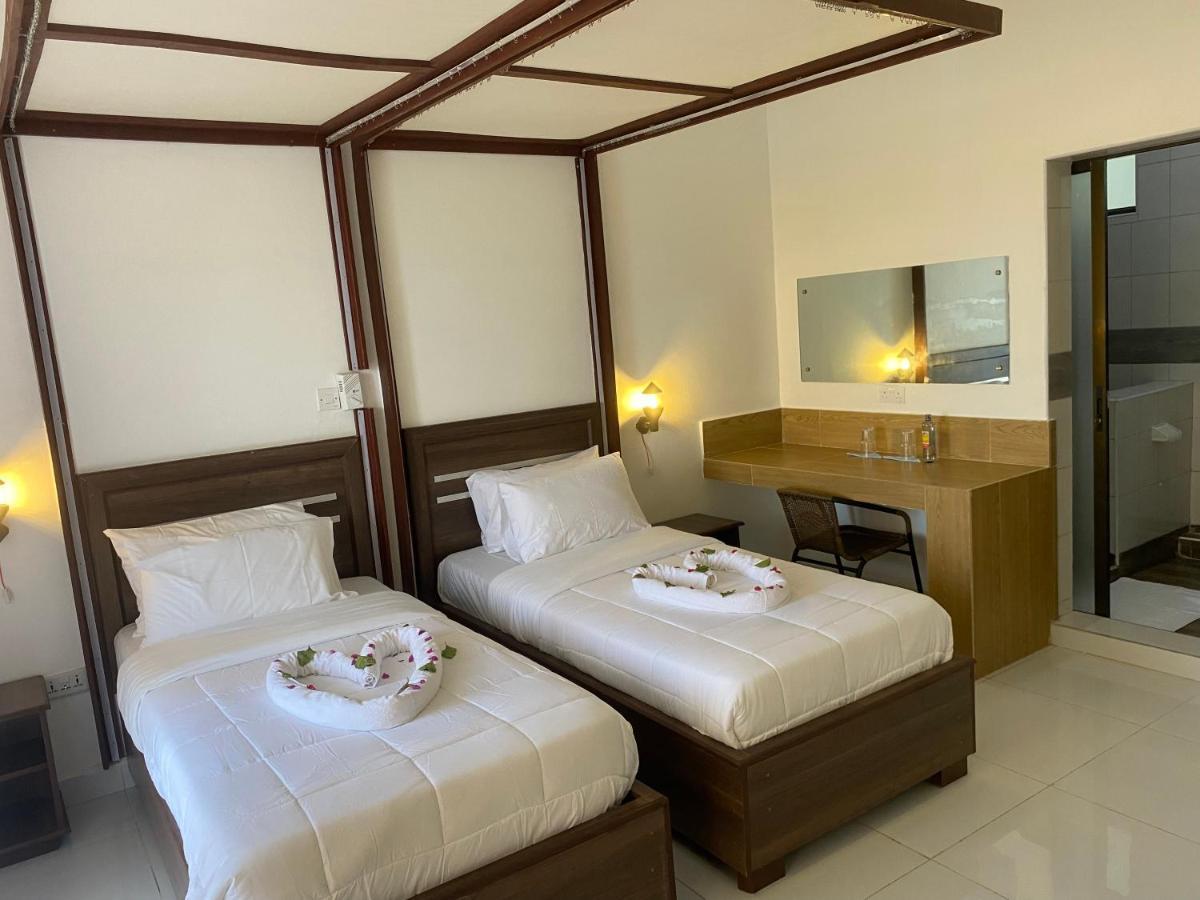 Diani Palm Resort ディアニ・ビーチ エクステリア 写真