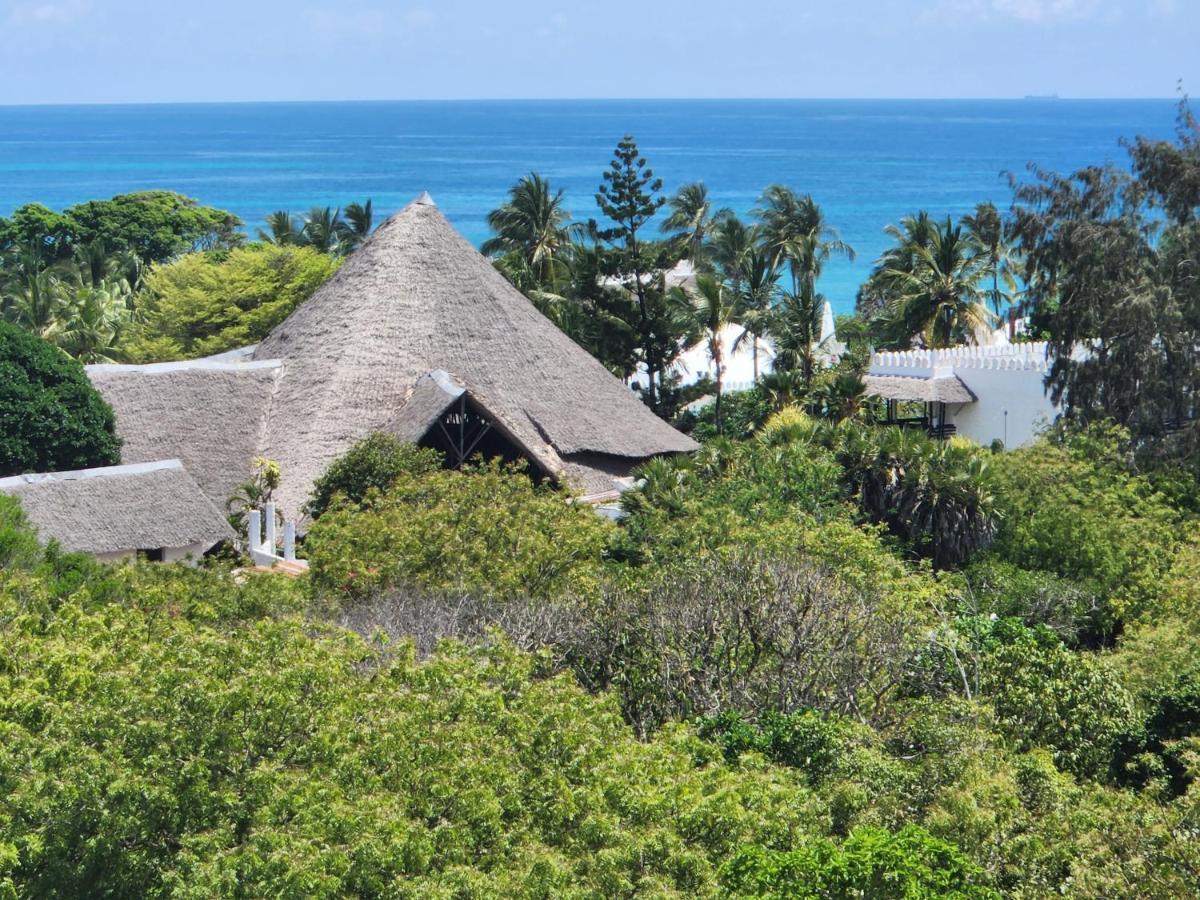 Diani Palm Resort ディアニ・ビーチ エクステリア 写真