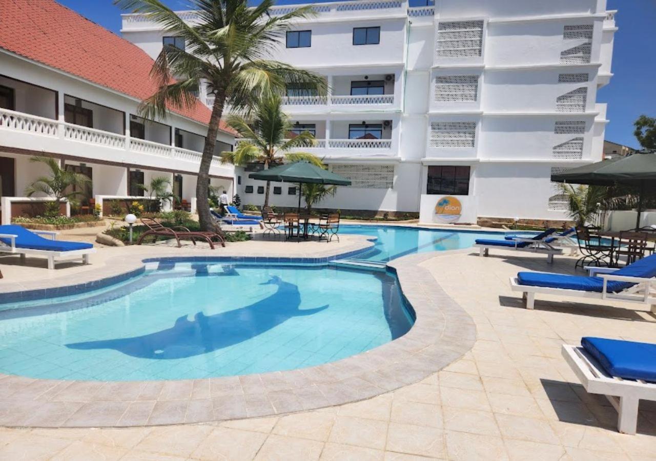 Diani Palm Resort ディアニ・ビーチ エクステリア 写真