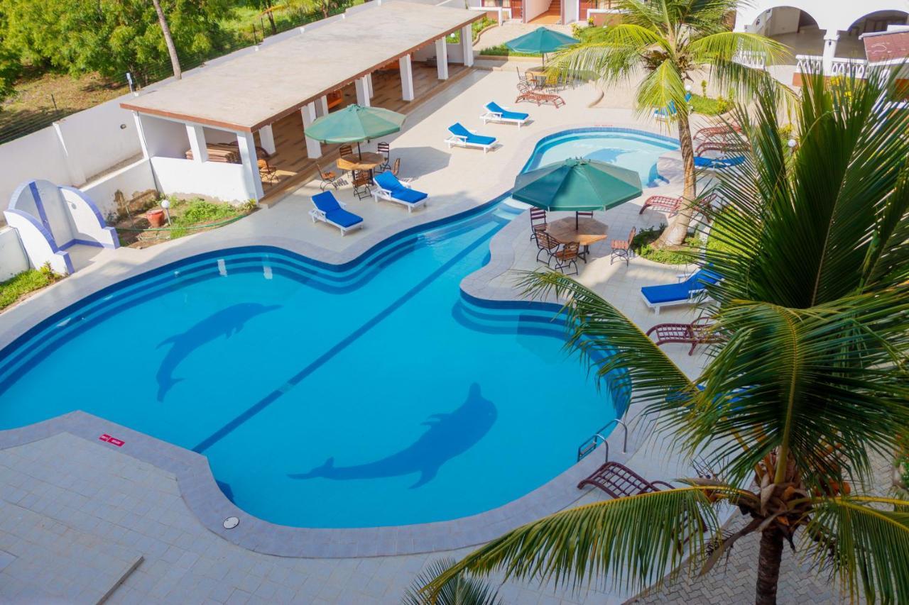 Diani Palm Resort ディアニ・ビーチ エクステリア 写真